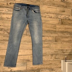 A nice light blue pair of jeans